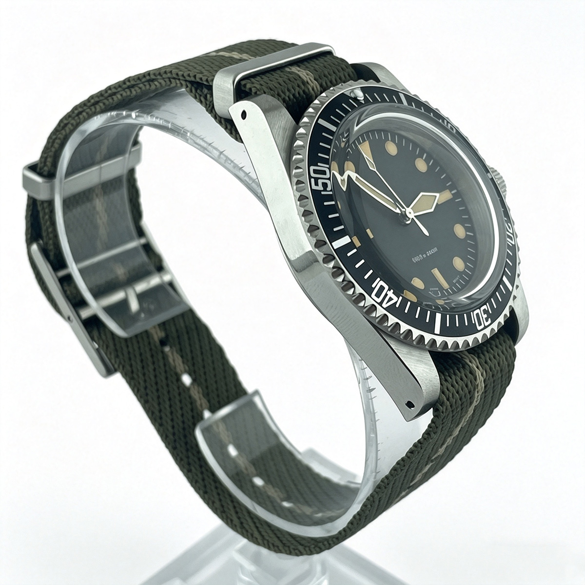 39.5mm Diver Retro Watch No Ca - Tropic Strap Vintage recension och pris