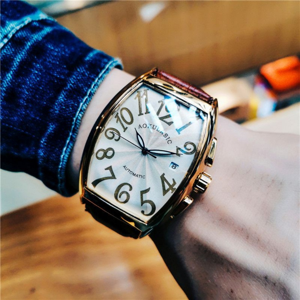 Luxurious Men's Mechanical Wat - Cartier Watch Tank recension och pris